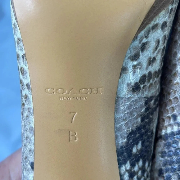 COACH Giovanna Platform Snake-skin Print Pumps Stacked Heels Tan Grey Size 7 - Picture 9 of 11